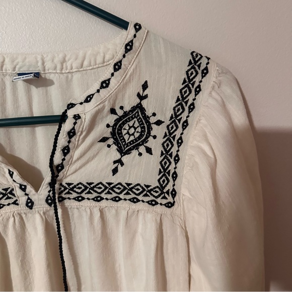 Old Navy Cream Embroidered 3/4 Sleeve Blouse - Picture 7 of 13